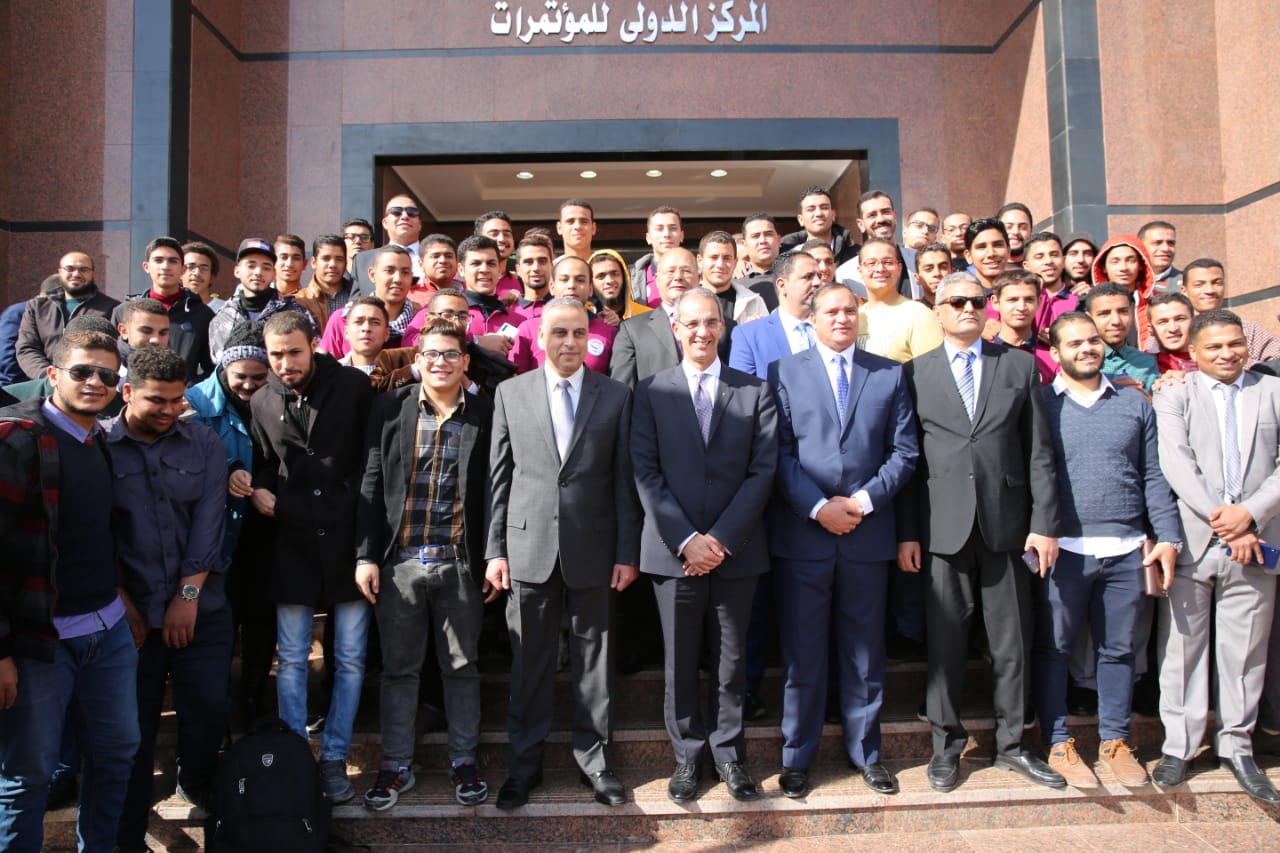 د/ عمرو طلعت  يزور مقر جامعة سوهاج الجديد  ويتفقد مجمع الابداع التكنولوجي بالجامعة