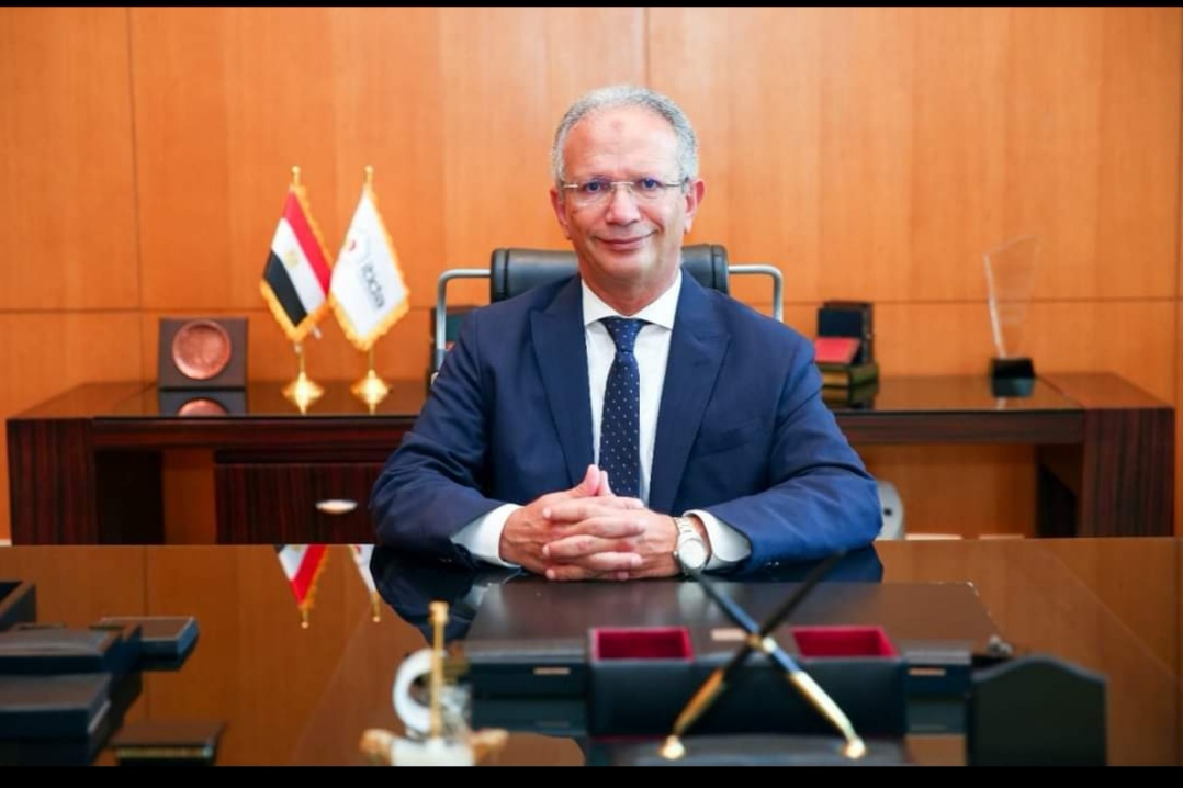 تعاون بين 