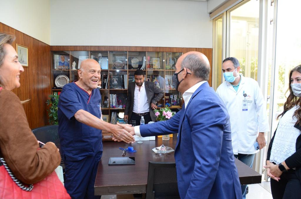 رئيس بنك القاهرة فى زيارة لمركز أسوان للقلب لتعزيز أواصر التعاون