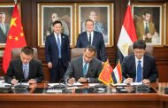 محافظ البنك المركزي المصري يستقبل نظيره الصيني ويشهدان توقيع 3 مذكرات للتعاون المشترك