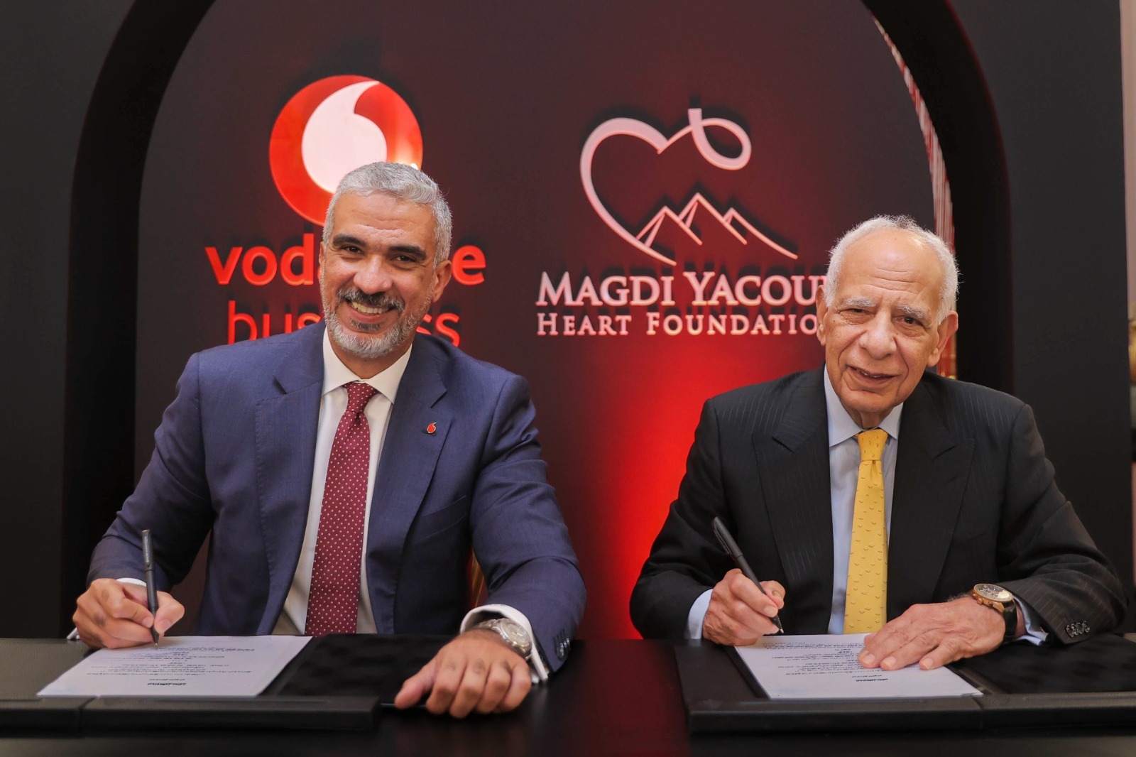 ڤودافون بيزنس ومؤسسة مجدي يعقوب لأمراض وأبحاث القلب يوقعان شراكة استراتيجية لرقمنة مركز مجدي يعقوب العالمي للقلب بالقاهرة المقرر افتتاحه  في 2026 ومركز أسوان للقلب