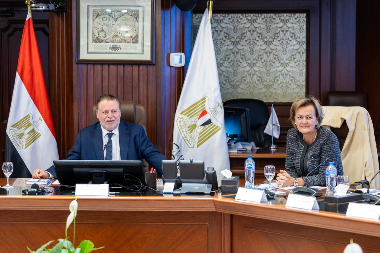 محافظ البنك المركزي المصري وسفيرة الاتحاد الأوروبي يفتتحان الاجتماع التاسع للجنة التنسيقية لبرنامج دعم البنوك المركزية الإفريقية بالتعاون مع نظيراتها الأوروبية.. والإعلان عن مد البرنامج حتى ديسمبر 2027