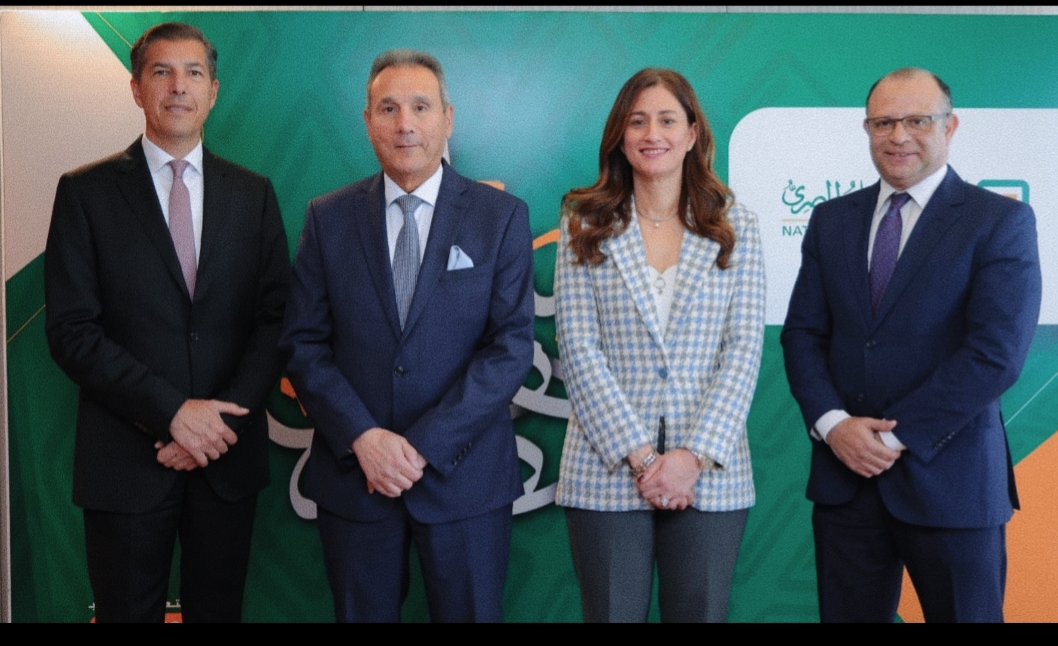 من خلال إدارته 33 صفقة تمويلية بقيمة 442.3 مليار جنيه..   