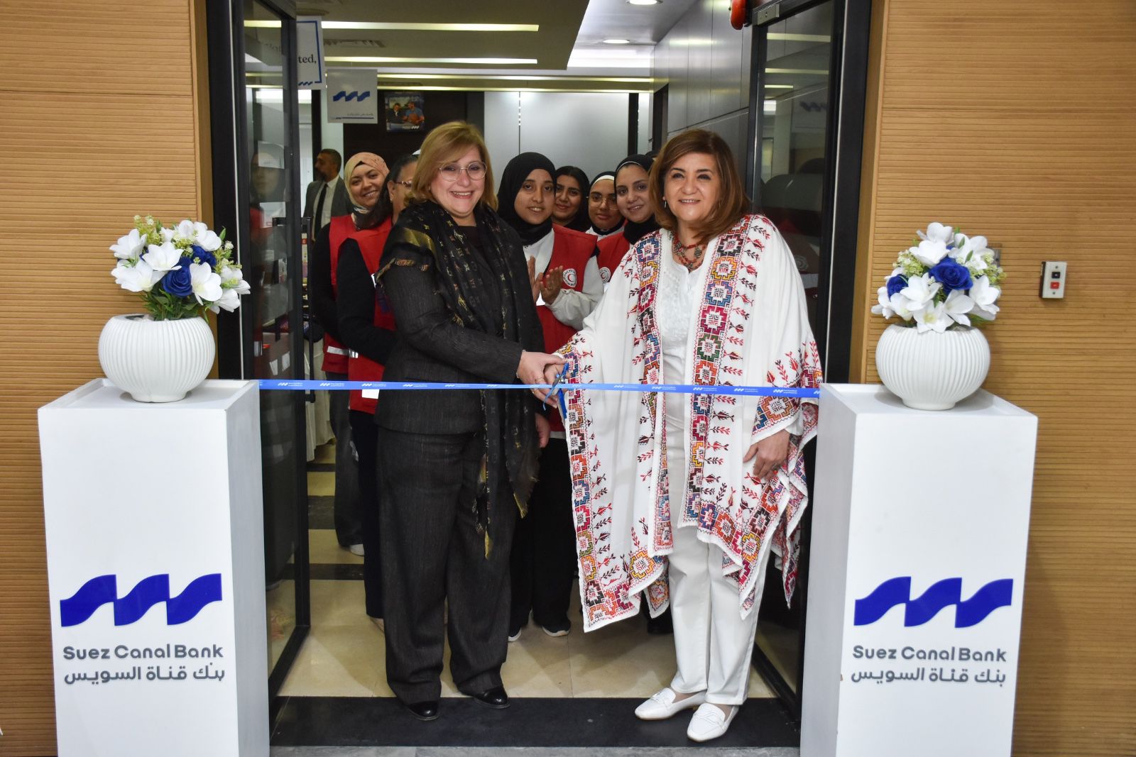 بنك قناة السويس يُنظم معرضًا لدعم المرأة المنتجة بالتعاون مع الهلال الأحمر المصري ضمن سلسلة من المعارض الأسبوعية احتفالاً بشهر المرأة