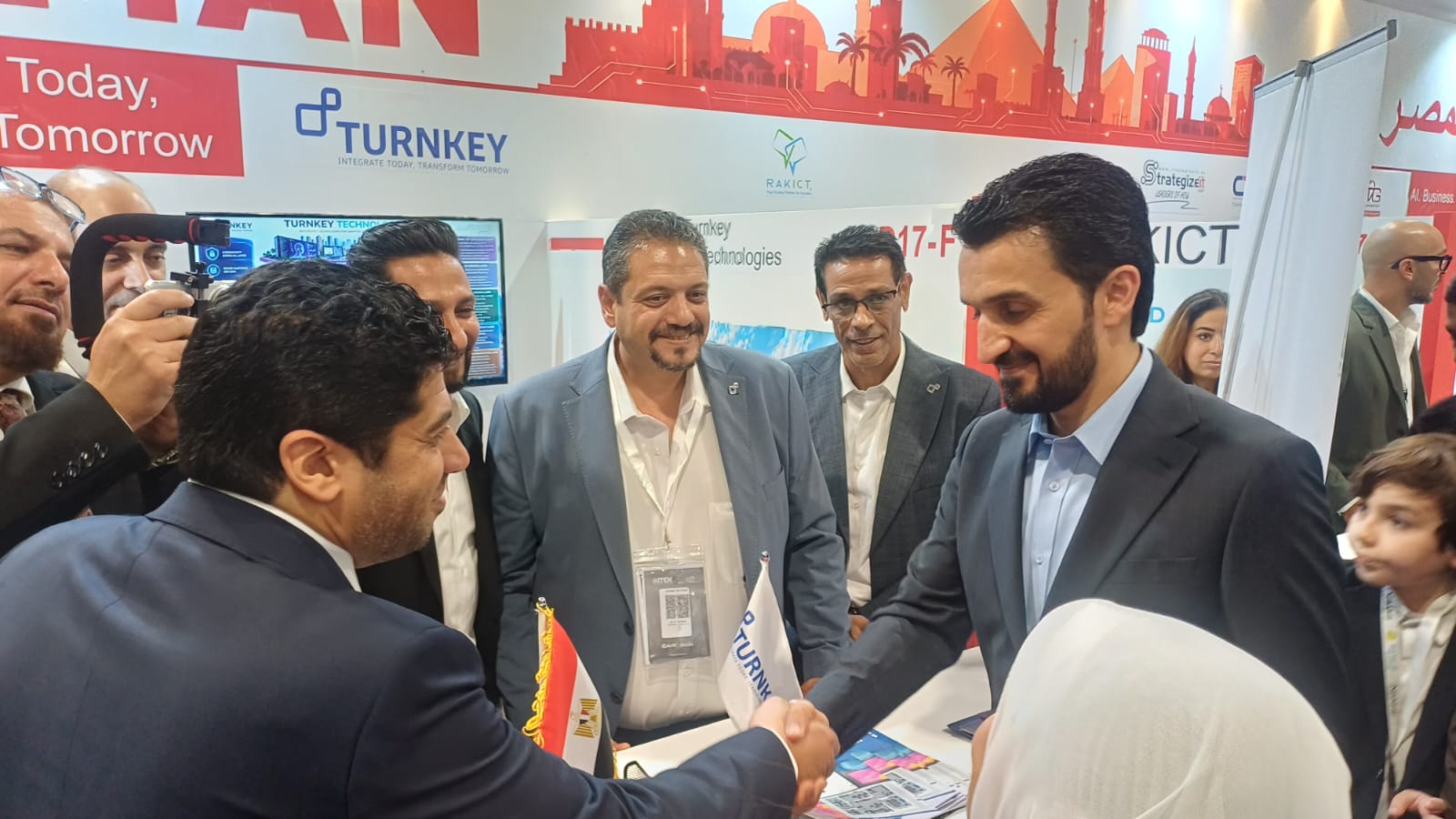 وزير الاتصالات العراقي يزور جناح شركة Turnkey Integrated Technologies خلال مشاركتها في مؤتمر ومعرض ITEX IRAQ 2026*