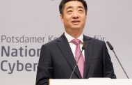 كين هو ، نائب رئيس  Huawei  يرفض العودة إلى الحمائية  مؤكدا لا مزيد من الجدران   لانها تضر بالمستهلكين