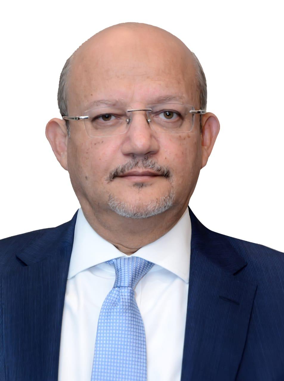 حسين رفاعي رئيس بنك قناة السويس.القطاع المصرفي حائط قوي ومبادرة المركزي تدعم الاقتصاد