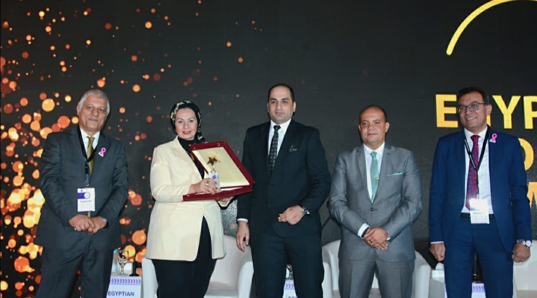 منتدي المراة المصرية  يختار نيفين كشميري وجرمين عامر من المصرف المتحد نموذج لقصص نجاح ويمنحهم قلادة المراة المصرية 2019