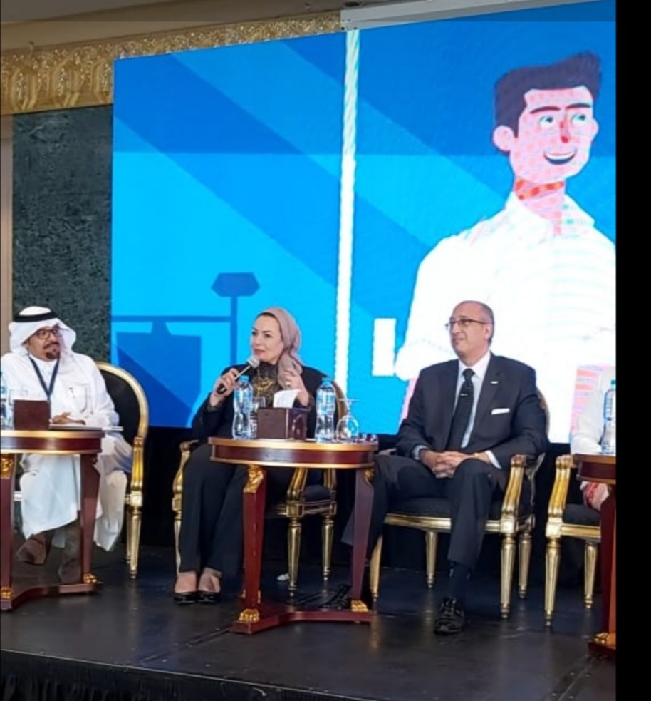 الاتصال المؤسسي   قوة المصرف المتحد الناعمة لرفع الوعي العام الداخلي وتحفيز فريق العمل علي التطوير المستمر  
