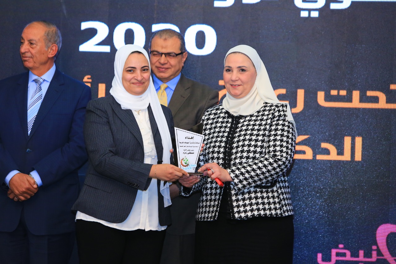 بنك التنمية الصناعية يضاعف دعمه للقري الأشد احتياجا.. ويقود مشروع قرية المنتج الواحد
