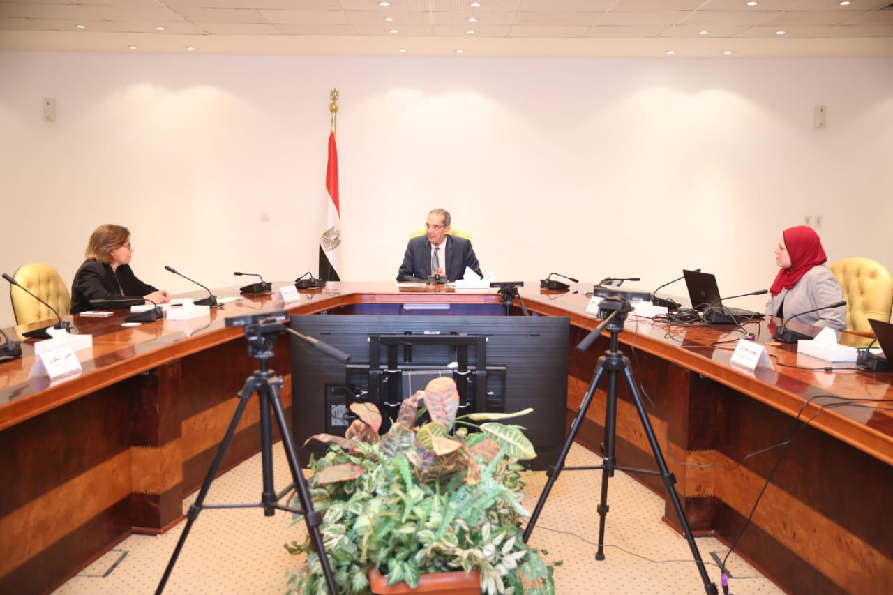 وزارة الاتصالات وتكنولوجيا المعلومات تطلق خدمة الاختبار الالي لاعراض فيروس كورونا المستجد بتقنية الشات بوت (chatbot) بلغة الاشارة باستخدام تقنية الذكاء الاصطناعي