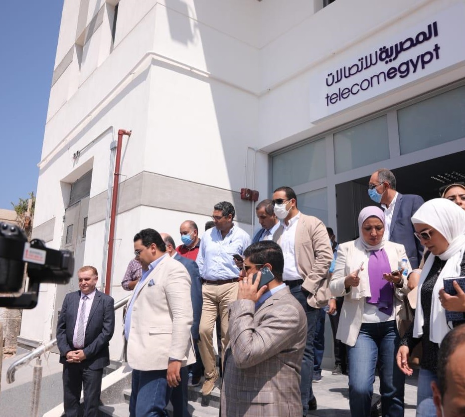 الرئيس التنفيذي للمصرية للاتصالات يتفقد سير العمل بالإسكندرية ويثني على أداء العاملين