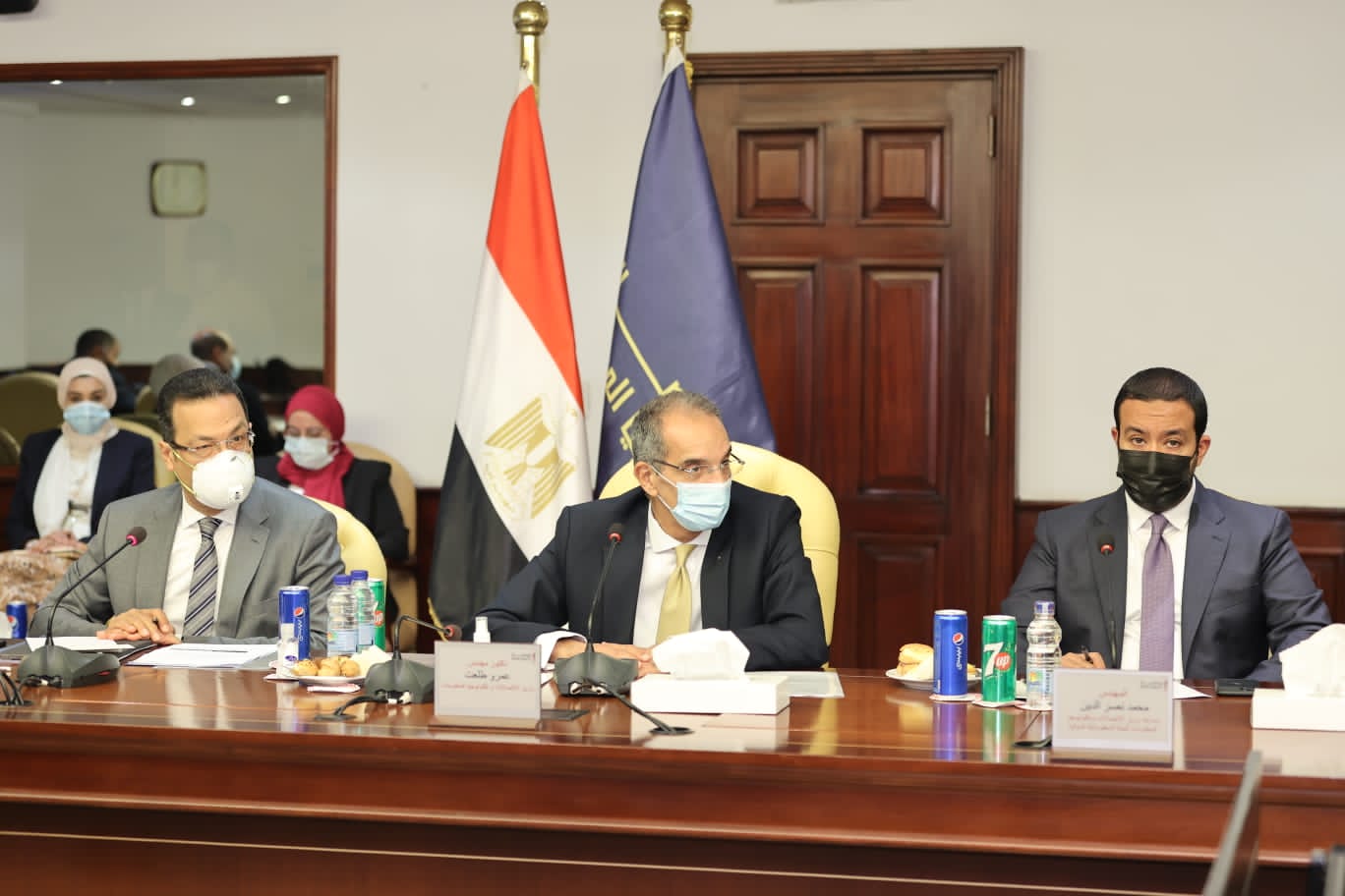 وزيرا السياحة والآثار والاتصالات وتكنولوجيا المعلومات يتابعان الموقف التنفيذى لعدد من مشروعات التحول الرقمى وتطوير البنية التكنولوجية السياحية