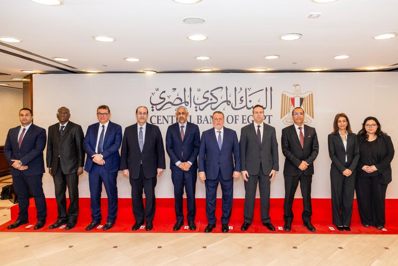 محافظ البنك المركزي المصري يلتقي رئيس مجموعة بنك التنمية الإفريقي الجديد لبحث أوجه التعاون المستقبلي بين الجانبين
