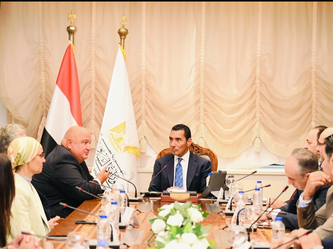 وزير الشباب والرياضة يلتقي بالرئيس التنفيذي والعضو المنتدب لبنك saib لبحث تعزيز التعاون المشترك بين الجانبين